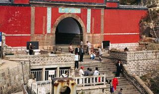 泰山南天门图片 泰山南天门图片